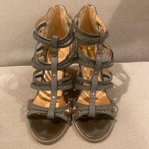 Crown Vintage gray gladiator wedge shoes. Size 10 zipper back of heel used good